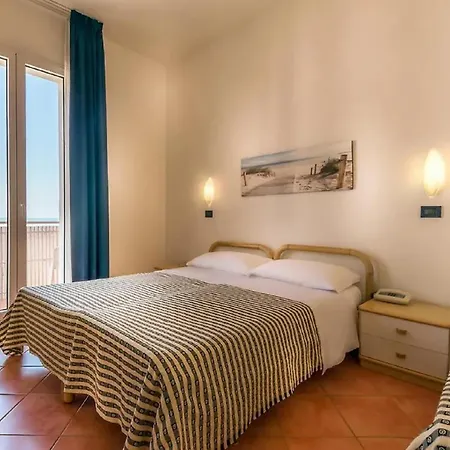 Delfino Hotel 3*