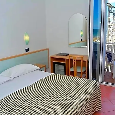 Hotel Delfino 3*