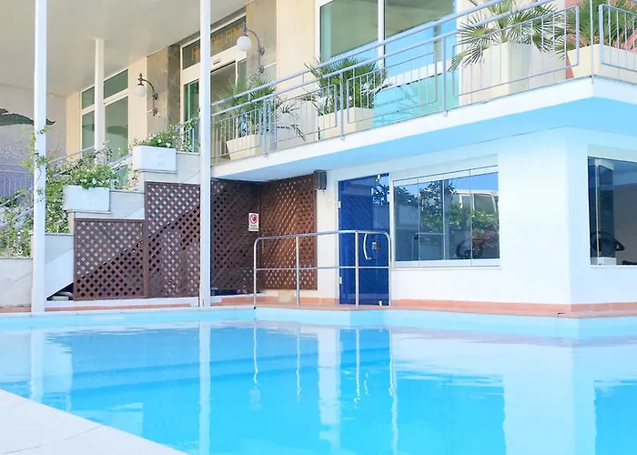 Delfino Milano Marittima